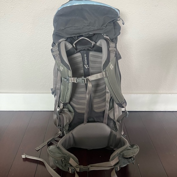 Black Diamond Onyx 55L Backpack Size SM/M. - Picture 4 of 9